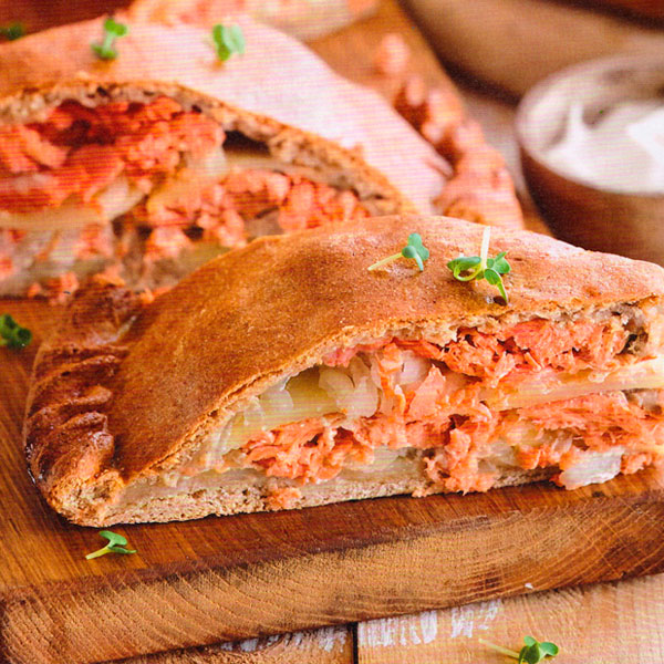 РЖАНОЙ-ПИРОГ-С-КИЖУЧЕМ,-КАРТОФЕЛЕМ-И-ЛУКОМ