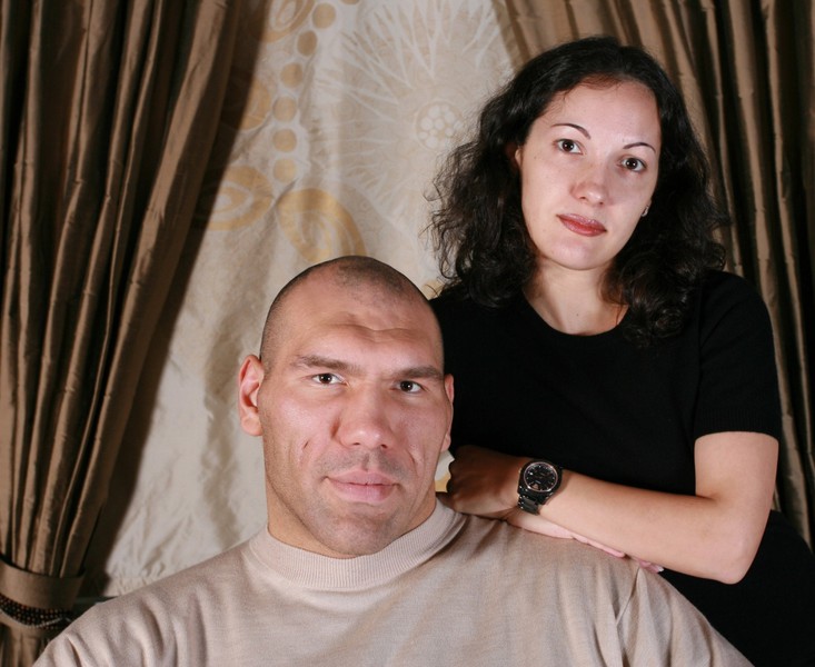 Фото николай валуев с женой и детьми фото