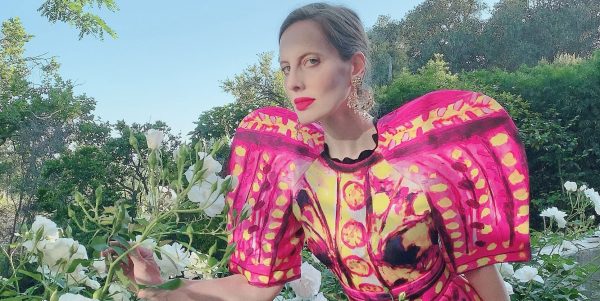 Модели CGI и кампаний зум: как дизайнеры получают творческий в карантин