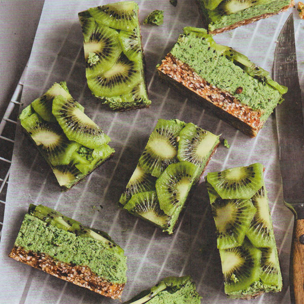 ПОЛЕЗНЫЕ-БАТОНЧИКИ-ИЗ-КИВИ-И-ЛАЙМА
