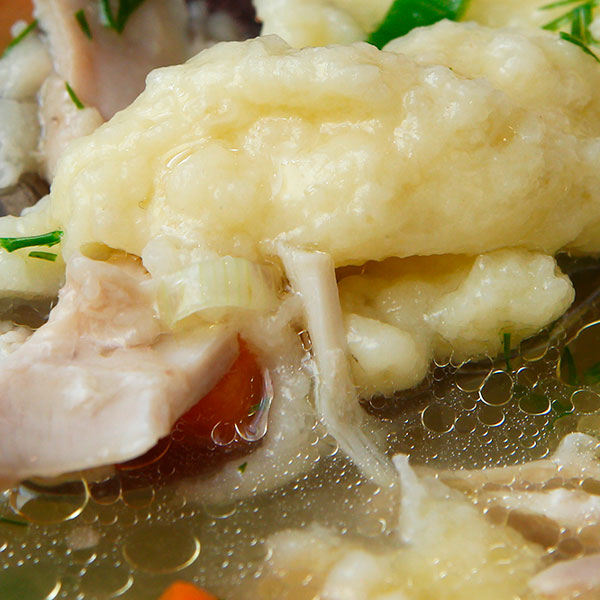 Куриный-суп-с-клецками-–-классический-рецепт-первого-блюда Куриный-суп-с-клецками
