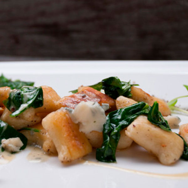 НЬОККИ С СОУСОМ