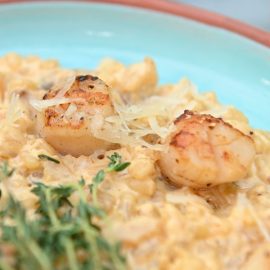 Перловка-с-белыми-грибами-и-морскими-гребешками Перловка-с-белыми-грибами