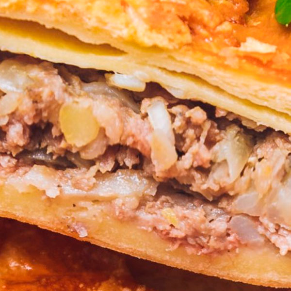 Пирог с мясом из слоеного теста Пирог-с-мясом