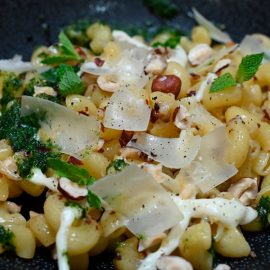Рожки-с-мятным-песто Рожки
