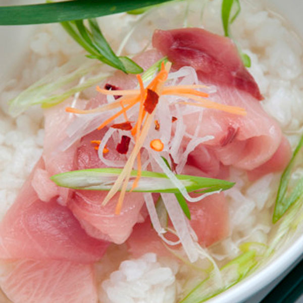 САШИМИ-ИЗ-ЖЕЛТОХВОСТА САШИМИ