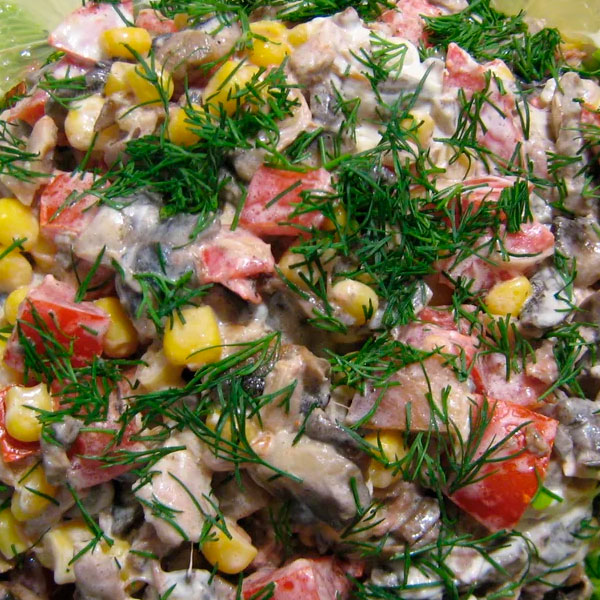 Салат с жареными грибами