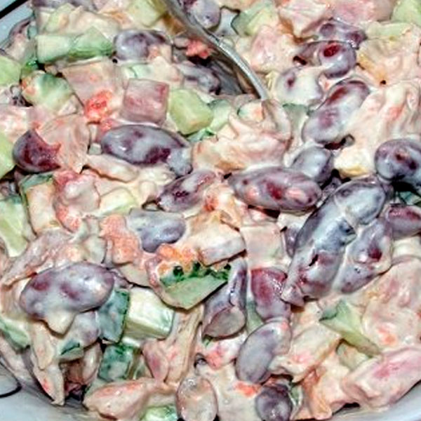 Салат-с-фасолью-и-курицей Салат-с-фасолью