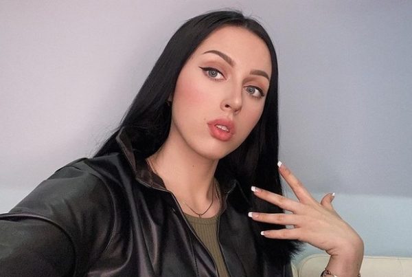 Катя Клэп выбрала имя для ребенка от BadComedian-а