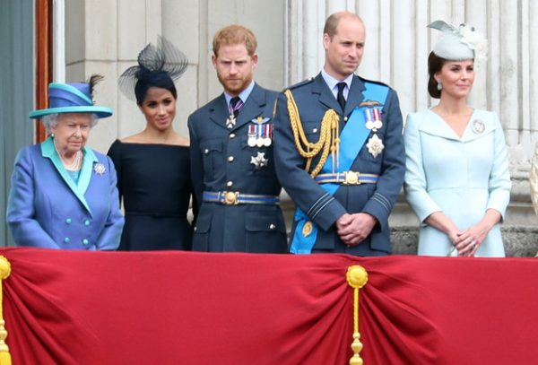 «Вся семья опечалена»: дворец ответил на скандальное интервью Гарри и Меган