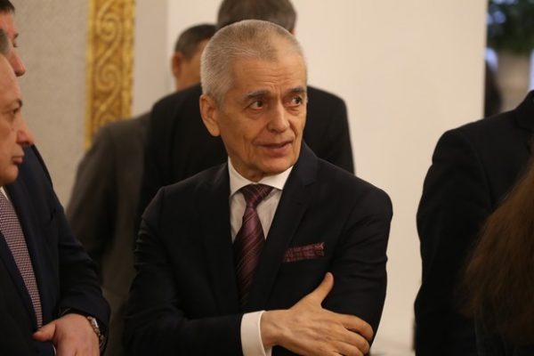 «Заклинаю!»: Онищенко просит россиян не ехать в Турцию летом