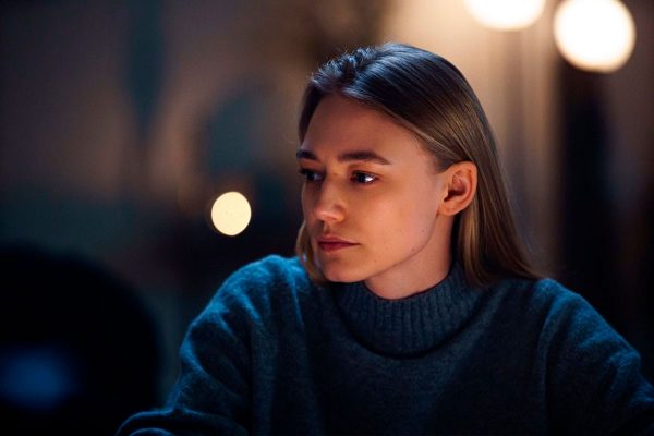 1 Акиньшина вернулась к роли суррогатной матери: фото со съемок К выходу на экраны готовится продолжение нашумевшего сериала «Контейнер»