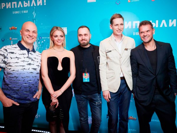 24 Водонаева, Муцениеце, Борисова с дочкой на премьере комедии Звезды поддержали выход на экраны фильма «Приплыли!»