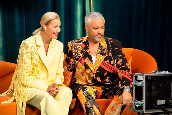 6 Летучая и Рогов вернулись на СТС с новым шоу Стилист займется внешним преображением героинь, а бывшая ведущая «Ревизорро» — их квартирами