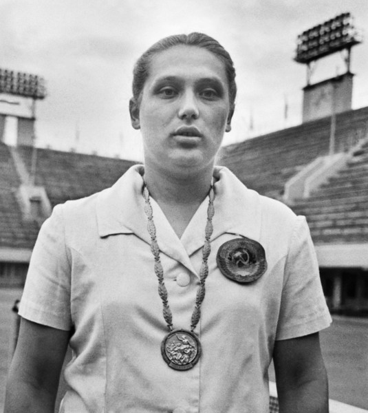 «Братья Пресс»: как советские чемпионки-сестры заставили весь мир сомневаться, мужчины они или женщины