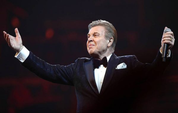 Лев Лещенко опроверг слухи о переезде из России