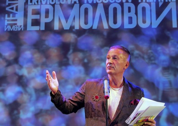 Олег Меньшиков стал жертвой мошенников