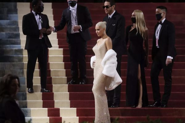 Рудковская уличила Ким Кардашьян во лжи на Met Gala