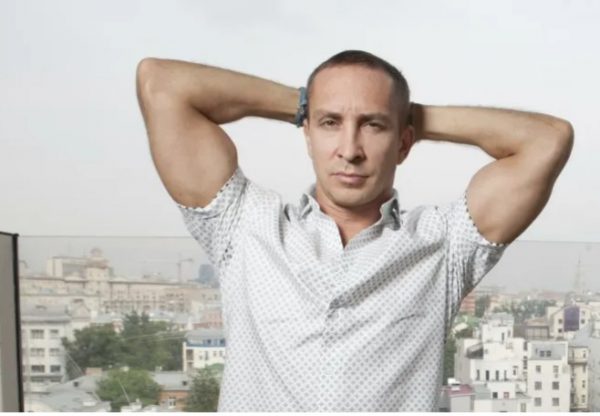 «Я валялся в ногах, плакал»: дочь Хазанова отказала Данко