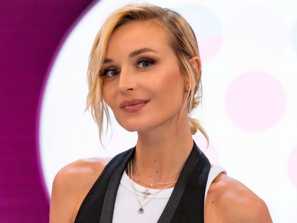 1 Полина Гагарина стала ведущей нового шоу «Модные игры»