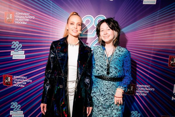 Глюкоза с дочкой, Алсу и Кока: звезды на концерте «Муз-ТВ»