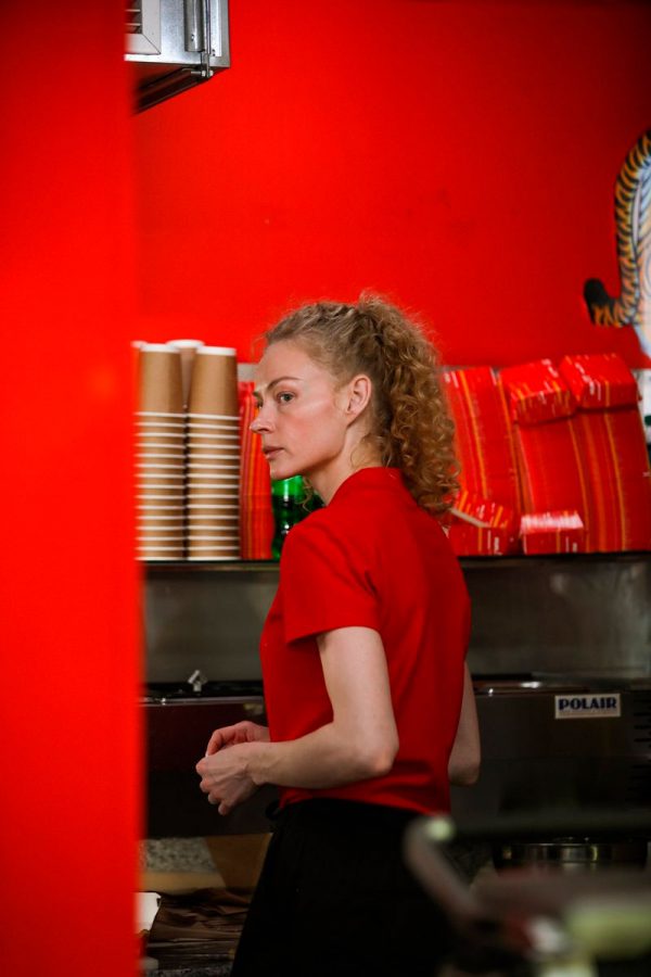 3 Светлана Ходченкова играет вдову в новом сериале: первые кадры Актриса получила главную роль в комедии «Я любила мужа»