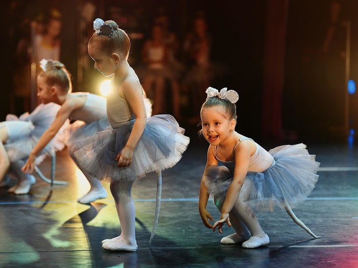 Будущие звезды Большого: воспитанники балетной школы дали отчетный концерт на одной сцене с прима-балериной Шипулиной
