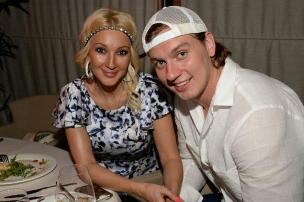 «Делаю все сама»: Лера Кудрявцева рассказала о проблемах с молодым супругом