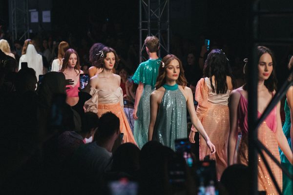 КАК-ПРОШЕЛ-ШЕСТОЙ-ДЕНЬ-МОСКОВСКОЙ-НЕДЕЛИ-МОДЫ Московская неделя моды