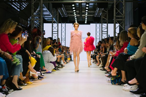 КАК-ПРОШЕЛ-ВТОРОЙ-ДЕНЬ-МОСКОВСКОЙ-НЕДЕЛИ-МОДЫ московская неделя моды