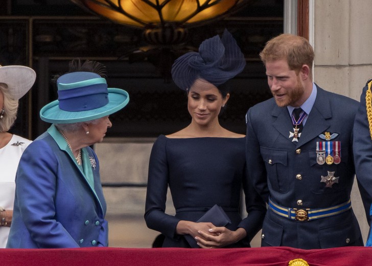 На празднике у королевы: Меган Маркл появилась в Букингемском дворце, но на тот самый балкон ее не пустили