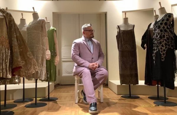 «В приоритете российские дизайнеры»: Александр Васильев рассказал, каким будет новый «Модный приговор»