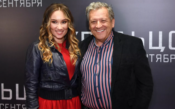 Вдова Грачевского отказалась продавать дом для погашения долгов мужа