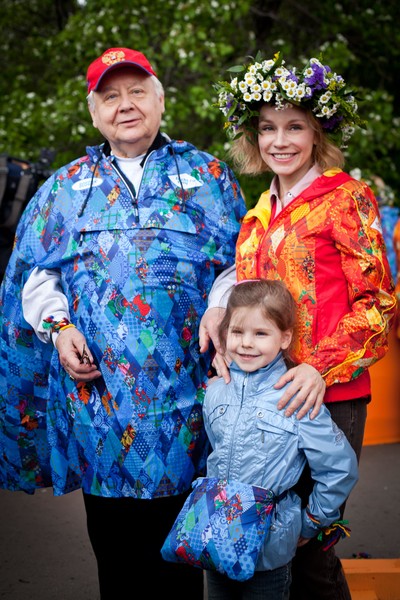 Олег Табаков и Марина Зудина с дочкой