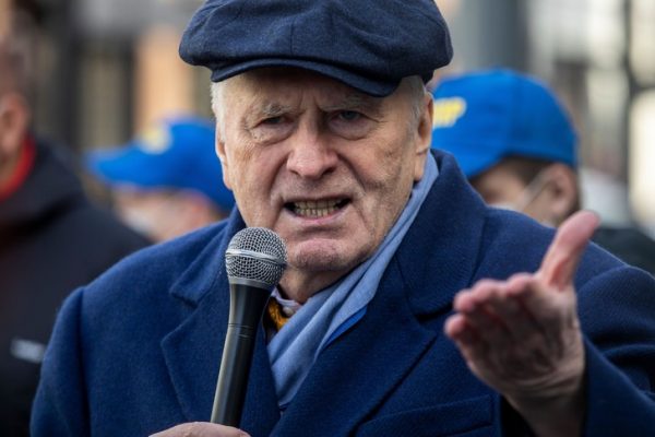 «Я уверен, оно было бы совершенно другим сейчас»: внебрачный сын Жириновского рассказал о завещании политика