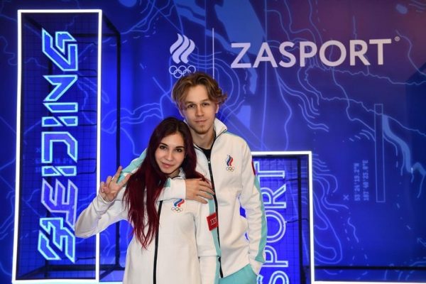 Звезда «Прекрасной няни» навел тумана на новость о «бегстве» своего сына с дочерью Тутберидзе в США