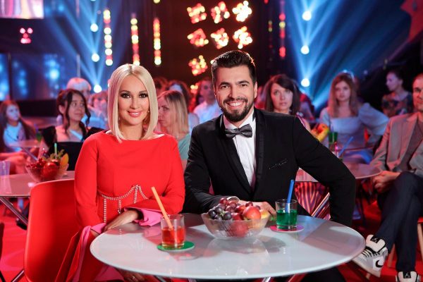 Кудрявцева, Киркоров, Лазарев снялись в новом музыкальном шоу Ведущие программы «Просто праздник!» будут говорить по душам, а популярные артисты — исполнять народные хиты