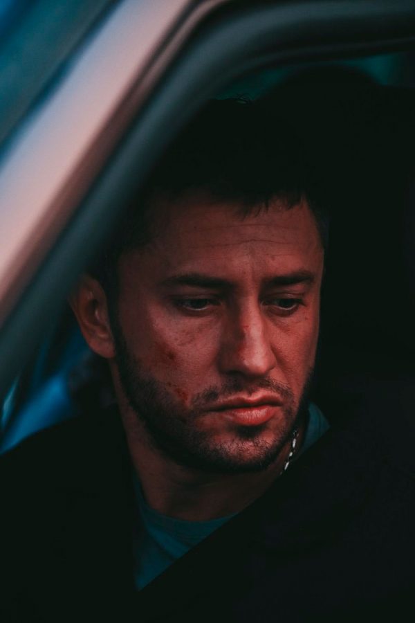 3 Прилучный снимается в необычной для себя роли: первые фото Звезда «Мажора» появится в драматическом триллере «Слон»