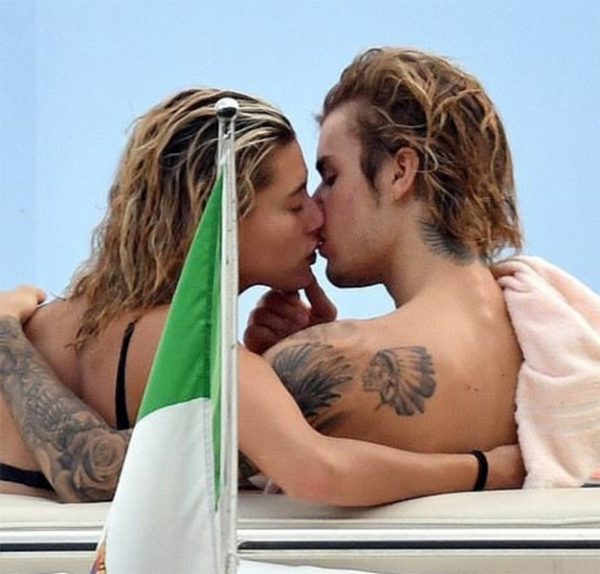 Беннифер — в Париже, Биберы — в Амальфи: где звезды провели свой медовый месяц