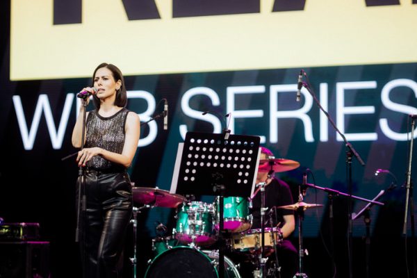 Нинидзе в черном и соблазнительном, Волкова в белом и романтичном: звезды на открытии фестиваля Realist