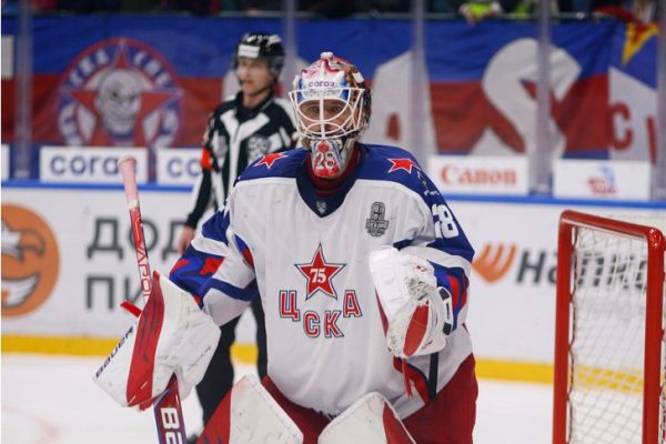 Звезду хоккея, который собирался переехать в США, забрали в армию