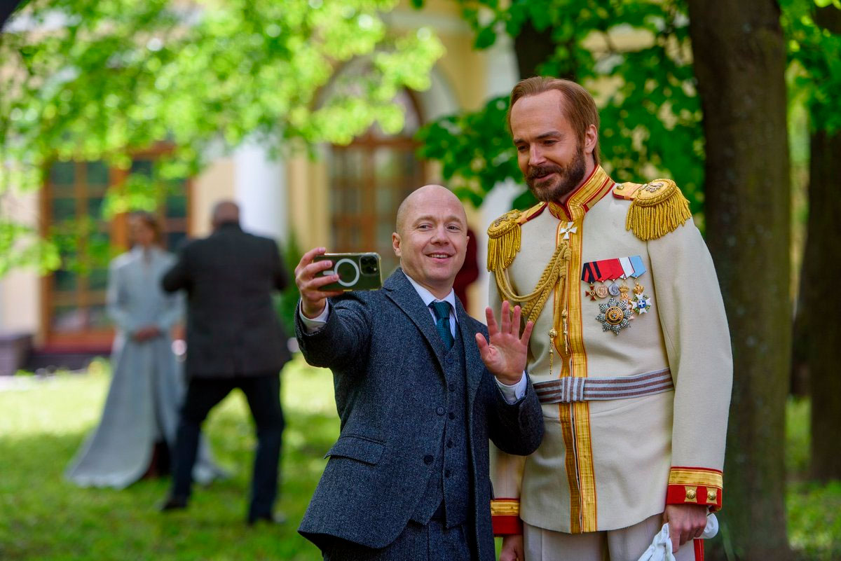 Неузнаваемый Матвеев играет императора в сериале о Фандорине События новой экранизации бестселлера Бориса Акунина развернутся в альтернативной Российской империи