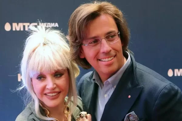 Алле Пугачевой и Максиму Галкину грозит депортация из Латвии