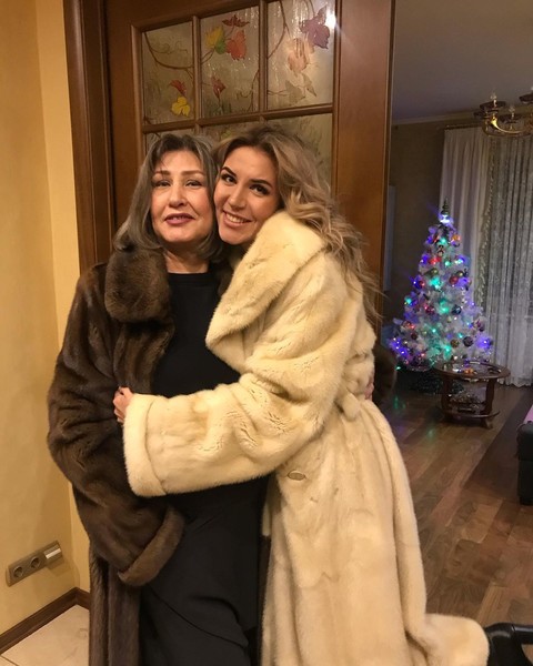 Ксения Томилина с мамой