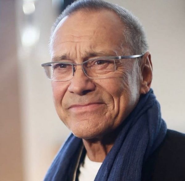 «Это моя половина»: Высоцкая поделилась трогательными кадрами в честь юбилея Кончаловского