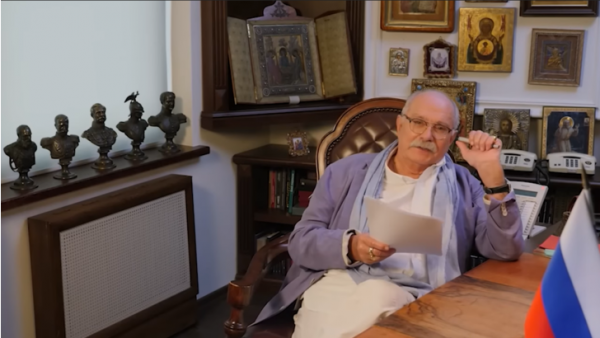 «Они самоизгнанные»: Михалков предрек судьбу сбежавшим из России звездам