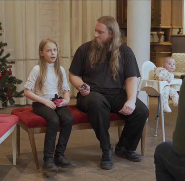 «Рожают якобы для себя, а помогать должны все»: россияне возмутились восьмой беременностью Тепляковой