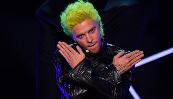 Собчак высмеяла хейтеров Барских за комментарии на русском языке