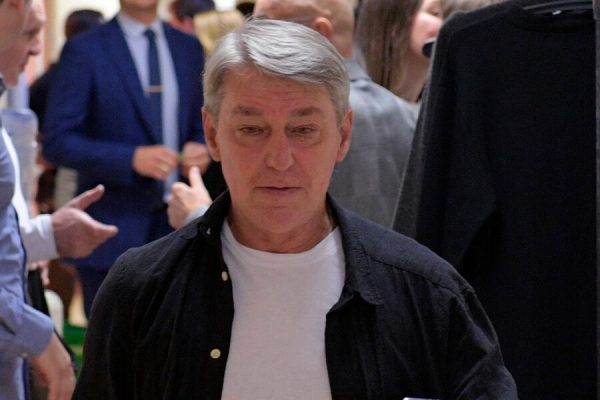 У актера из «Ширли-мырли» украли два джипа