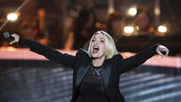 Вайкуле выступила на русском языке после скандала с флагом Украины